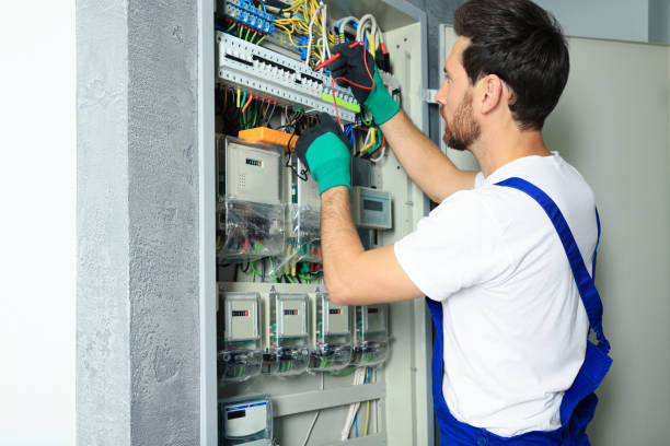 Best Licensed Electrician  in Kelso, WA