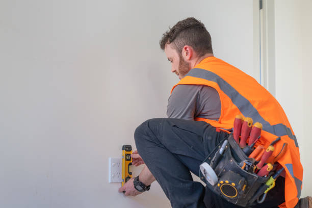 Best Commercial Electrician Services  in Kelso, WA